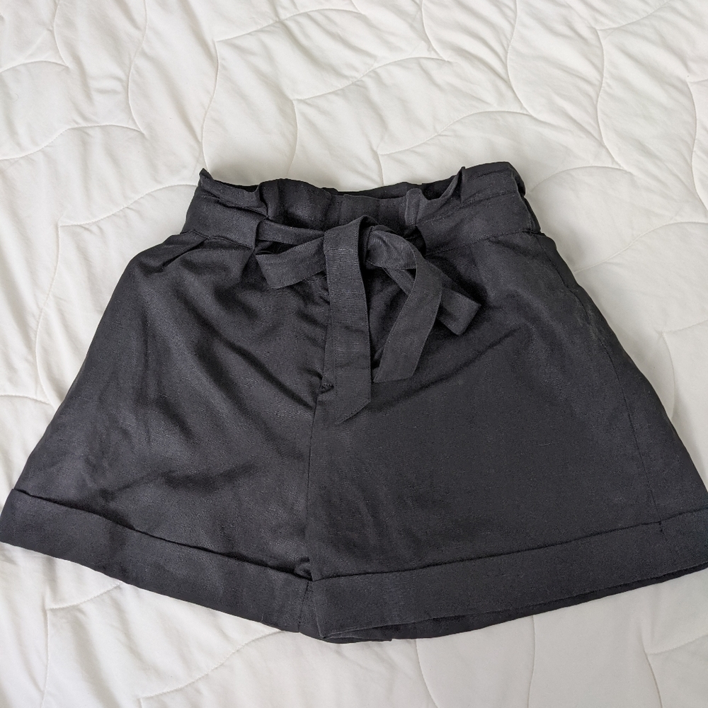 BNWT Club Monaco Size 0 Darcee Shorts
